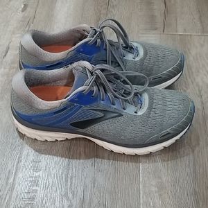 Mens Brooks running shoes
